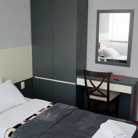 Rooms S&S Milicevic U Strogom Centru Aleksandrovca Aleksandrovac Exterior photo